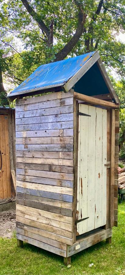 River View Glamping Hotel Llandovery Exterior photo